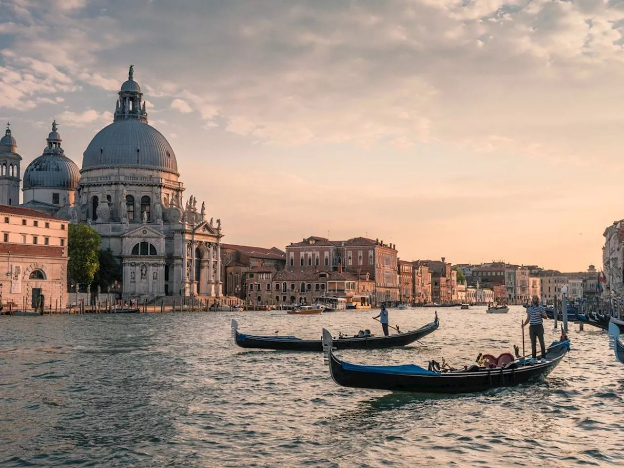 Carenza di Manodopera nel Settore Turistico: 260mila Posti Vacanti nel 2025