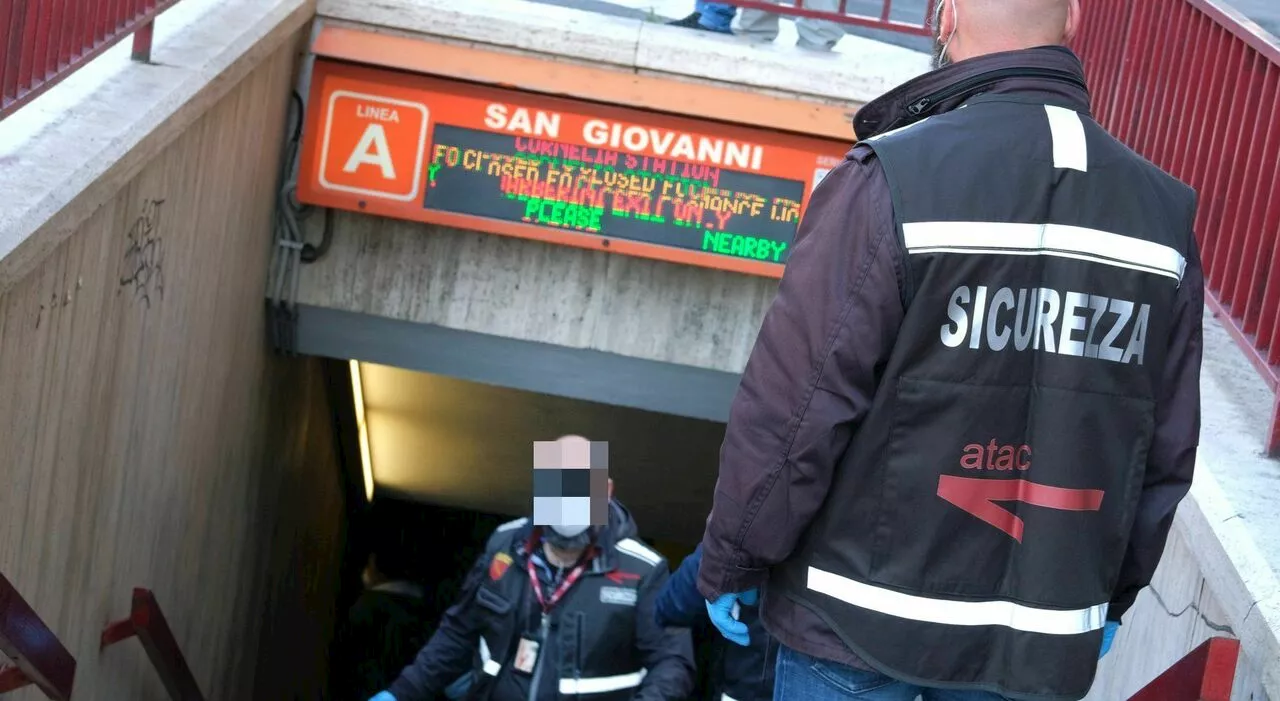 Roma, vigilante aggredito da un branco di otto persone: aveva chiesto loro di non portare alcol in metro