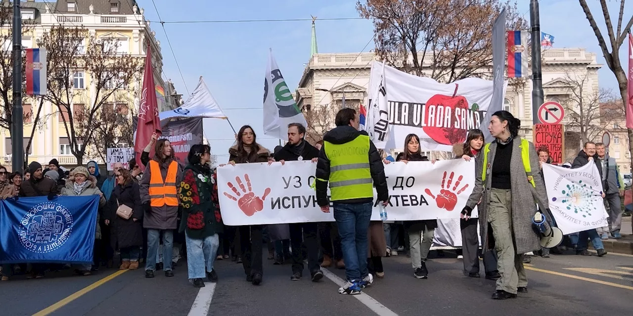 Studenti Occupano Università in Serbia, Criticizzano Governo Vučić