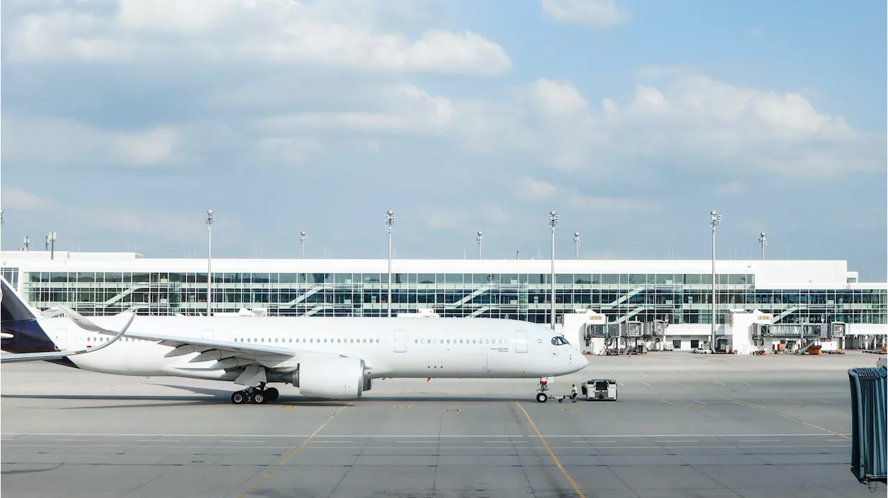 Condenados dos pasajeros de un avión que huyeron por las pistas en Palma en 2021