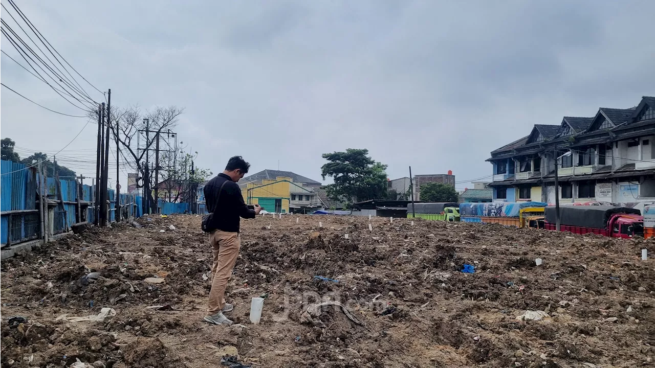 KLH Menyegel TPS Sementara di Pasar Caringin