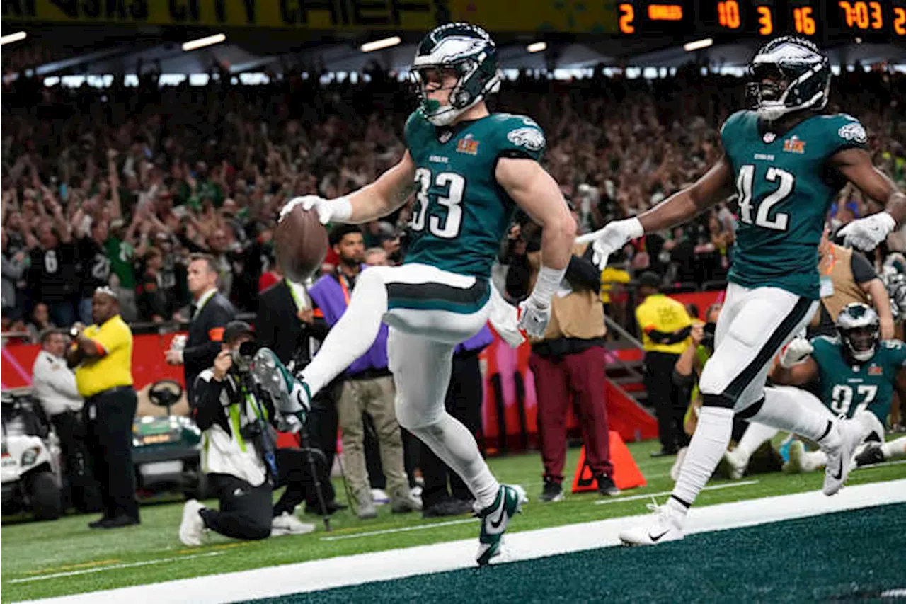 Eagles deny the Chiefs a Super Bowl three-peat with dominant defense in 40-22 rout