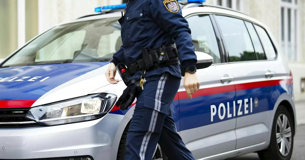 Täter flüchtig: Frau bei Handtaschenraub in Mariahilf niedergestochen