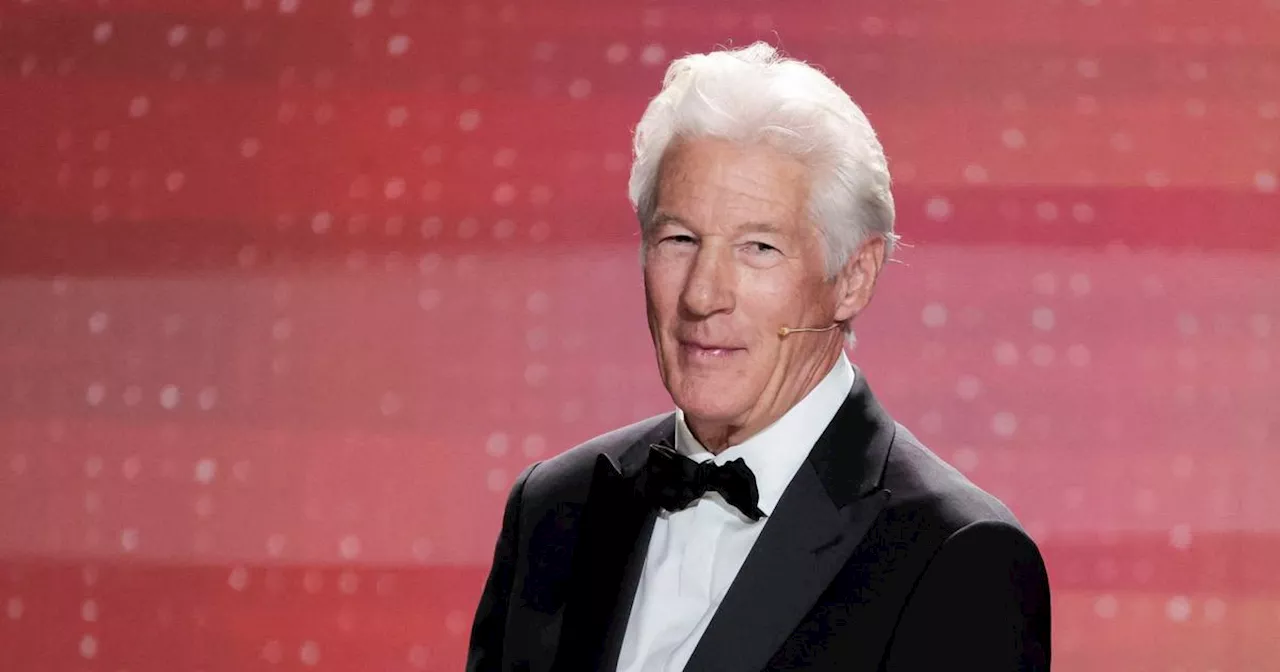 Richard Gere condamne l'autoritarisme et appelle à la résistance