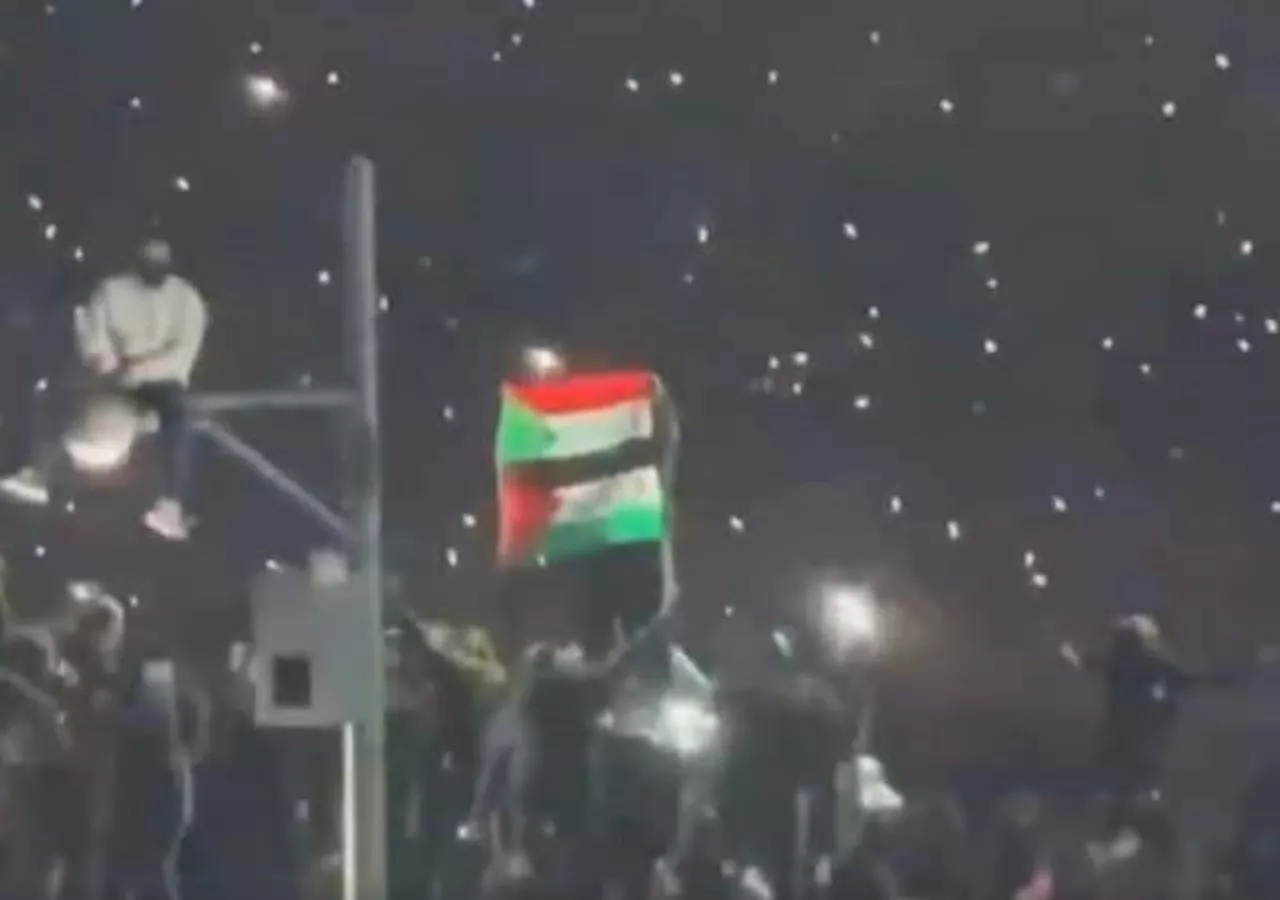 Super Bowl Halftime Performer Displayed Sudanese-Palestinian Flag