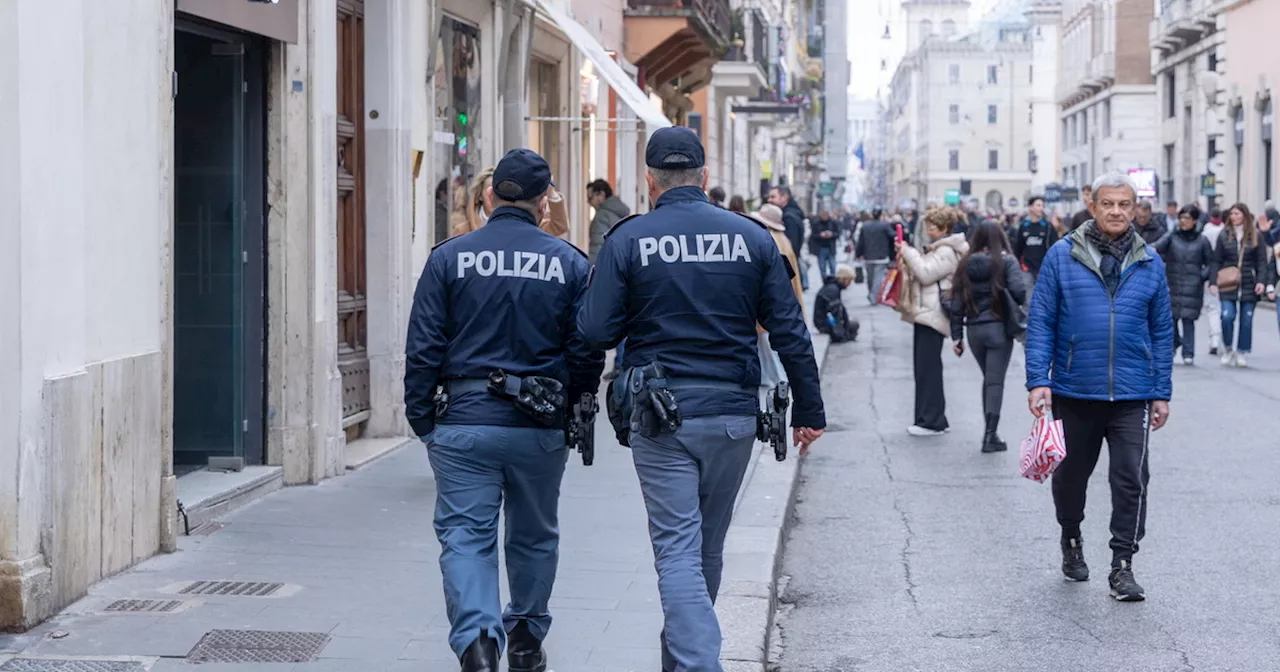 Aggressione ai Poliziotti: Salvini Denuncia un 'Normalizzazione della Violenza'