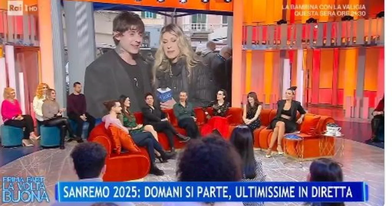 Sanremo 2023: Rkomi in imbarazzo di fronte a Manuela Arcuri