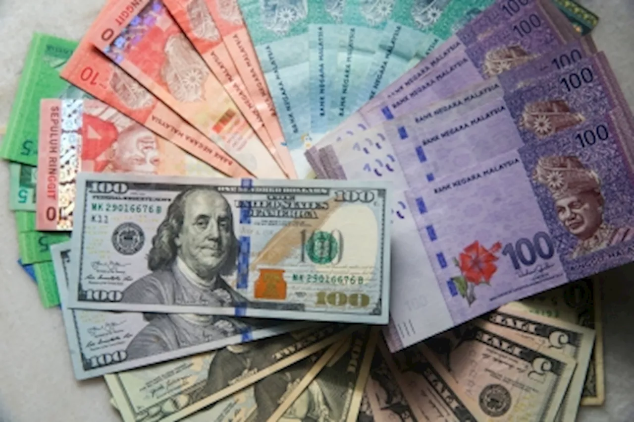 Ringgit Opens Lower Against US Dollar Amidst Global Uncertainty