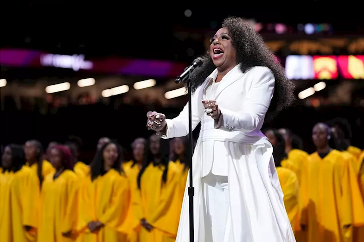 Ledisi Menggetarkan Hati Penonton Super Bowl 2025 dengan 'Lift Every Voice and Sing'