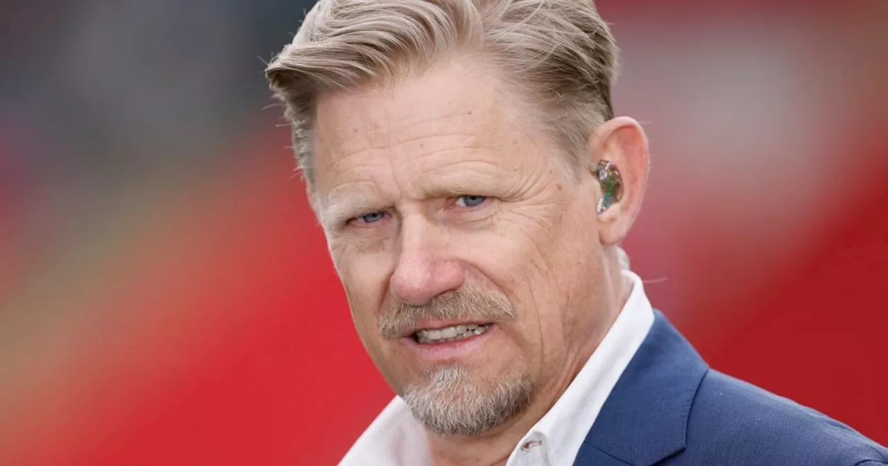  Peter Schmeichel urges Manchester United star to leave