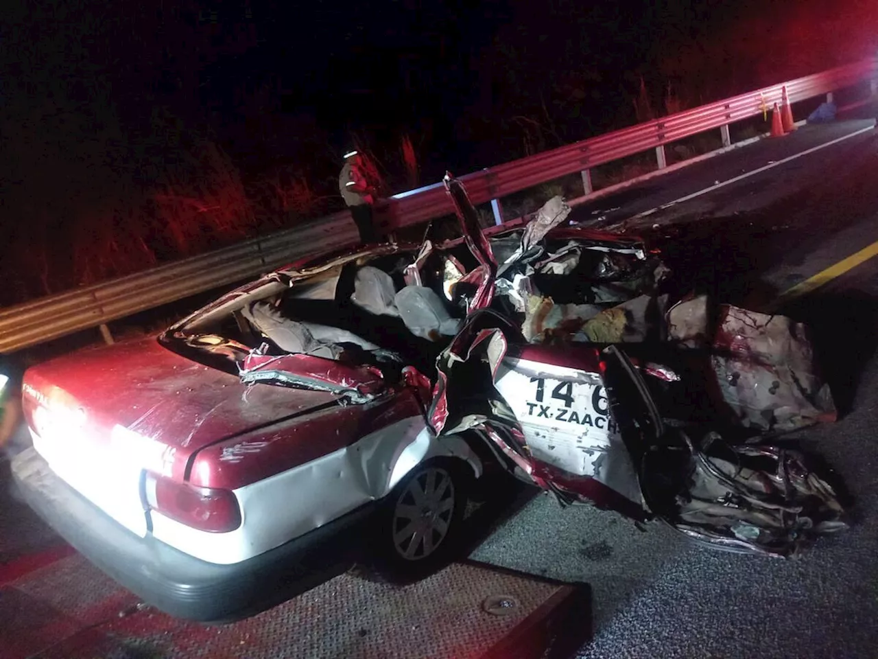 Accidente en autopista de Oaxaca deja cuatro personas muertas