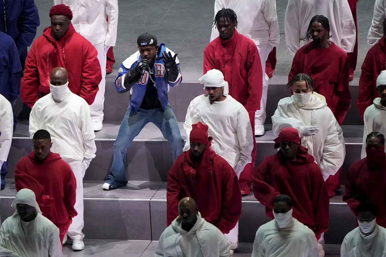 Kendrick Lamar begeistert beim Super Bowl mit energiegeladener Halbshow