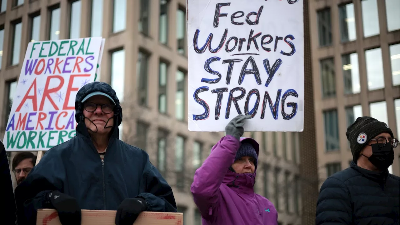 Federal Judge Pauses Trump Administration's 'Fork in the Road' Offer to Federal Employees