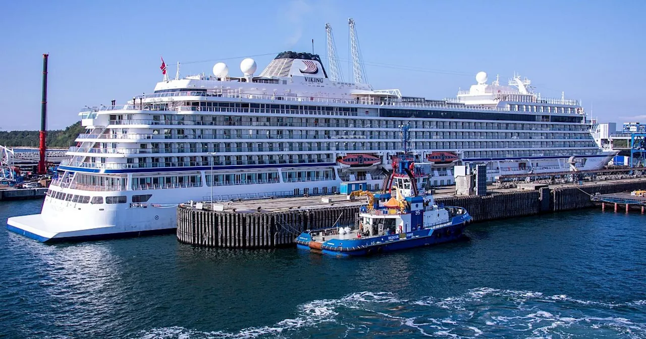 Erstes Kreuzfahrtschiff der Saison meidet Santorini