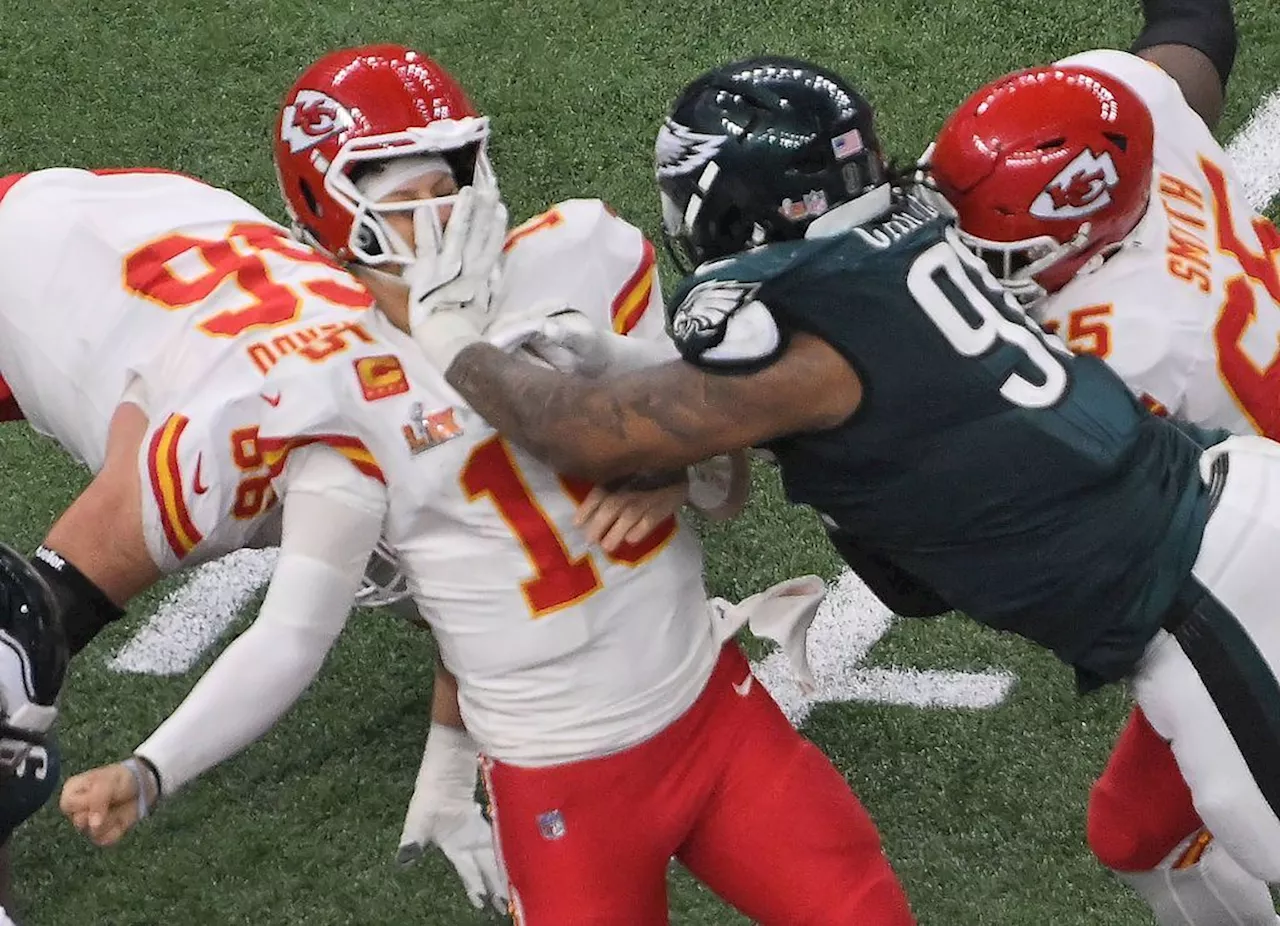 Super Bowl: Mahomes mit Gehirnerschütterung? - Chiefs-Star bangt um kranken Opa