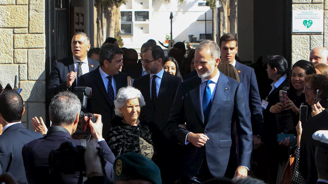 El rey preside la inhumación del republicano Rafael Altamira: 'Es un acto de justicia histórica y reparación'