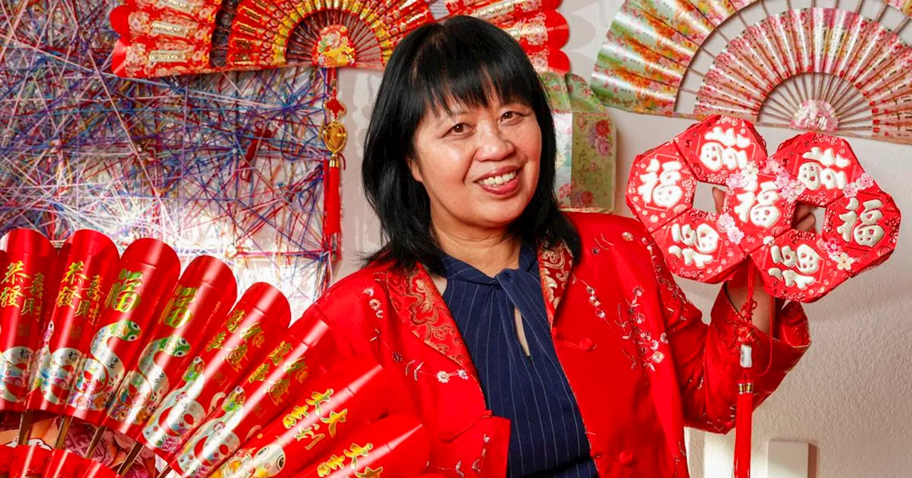 SF ‘red-envelope art master’ connects generations