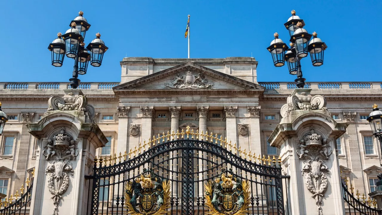 Shocking royal salary revealed after Buckingham Palace posts job ad