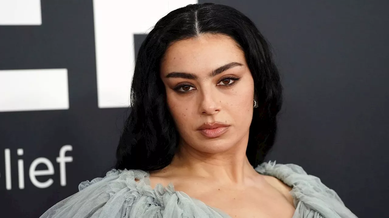 Nach Grammy-Rede: Charli XCX, Noah Kahan und Chappell Roan setzen sich für Gesundheitsversorgung von Künstlern ein