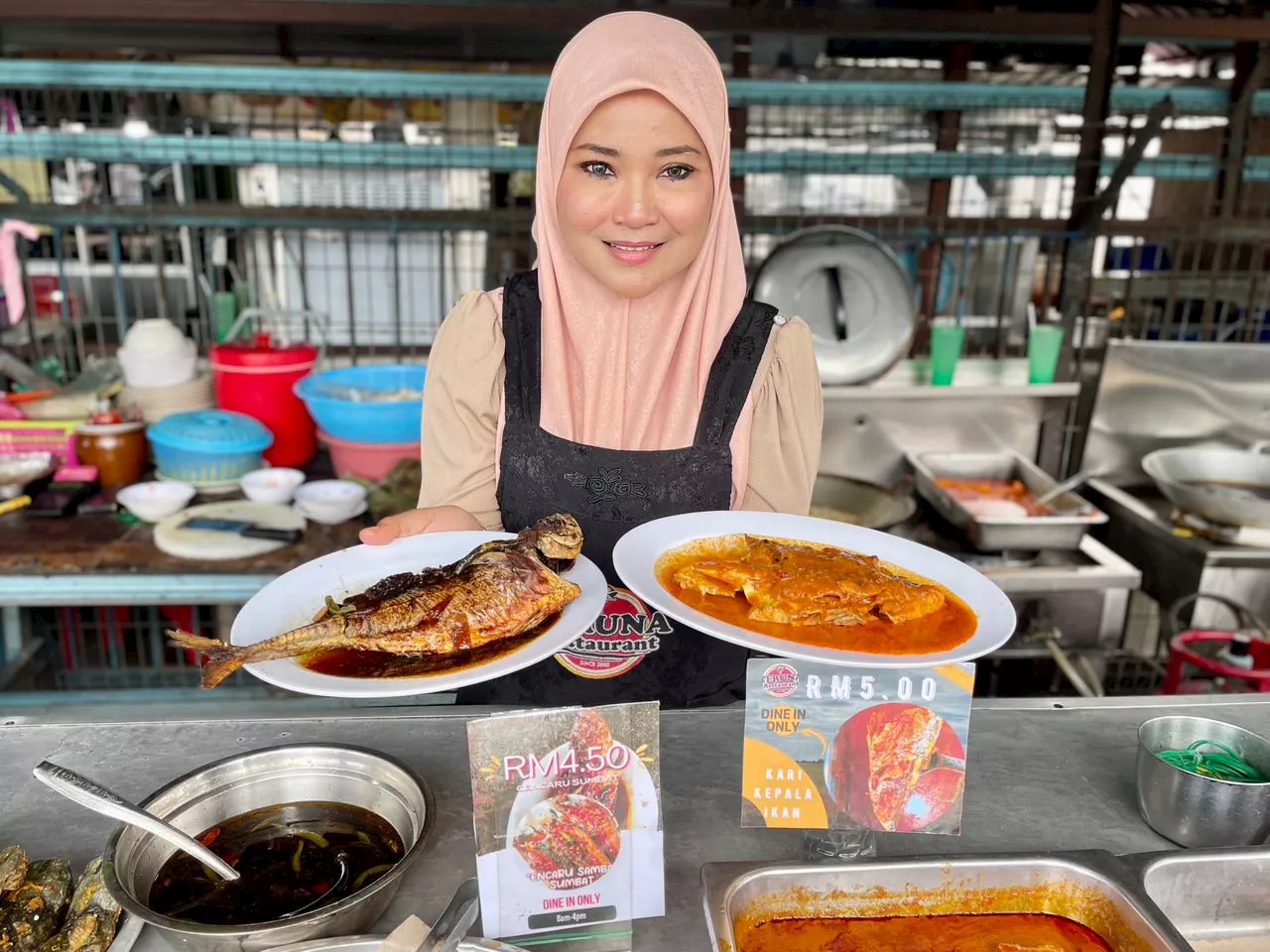 Restaurant Owner Offers Curry Fish Head at Discounted Price During School Holidays