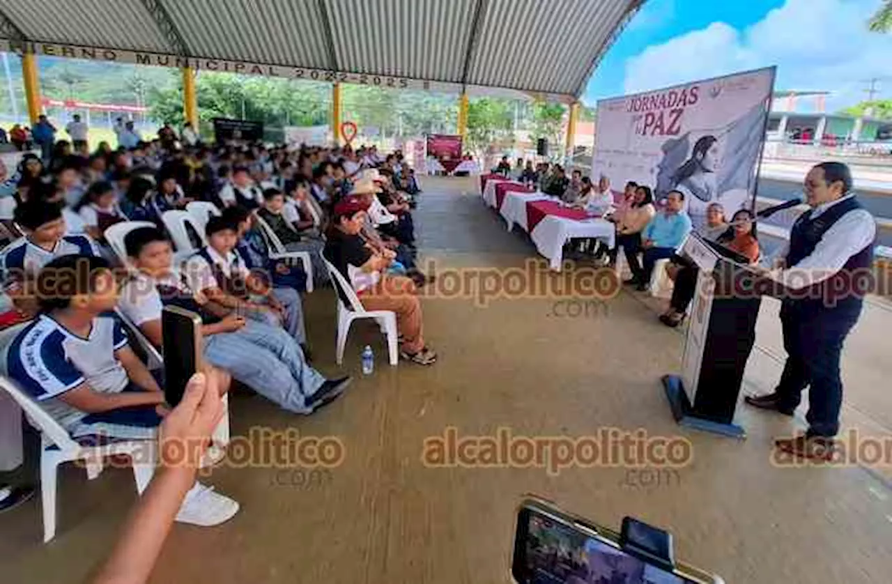 SSP y SEDENA llevan “Jornadas por la Paz” a escuelas de Tihuatlán