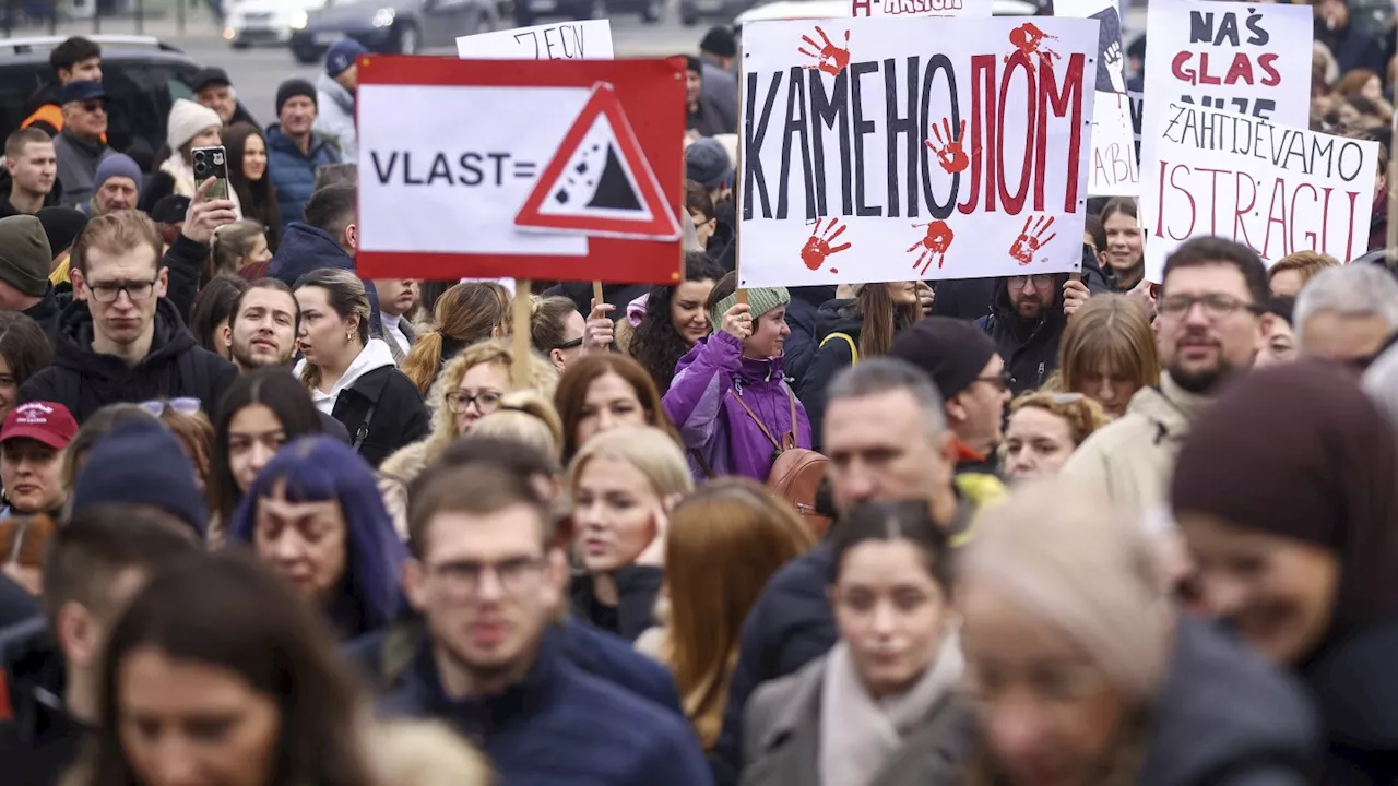 Bosnian students rally for justice, drawing inspiration from anti-graft struggle in Serbia