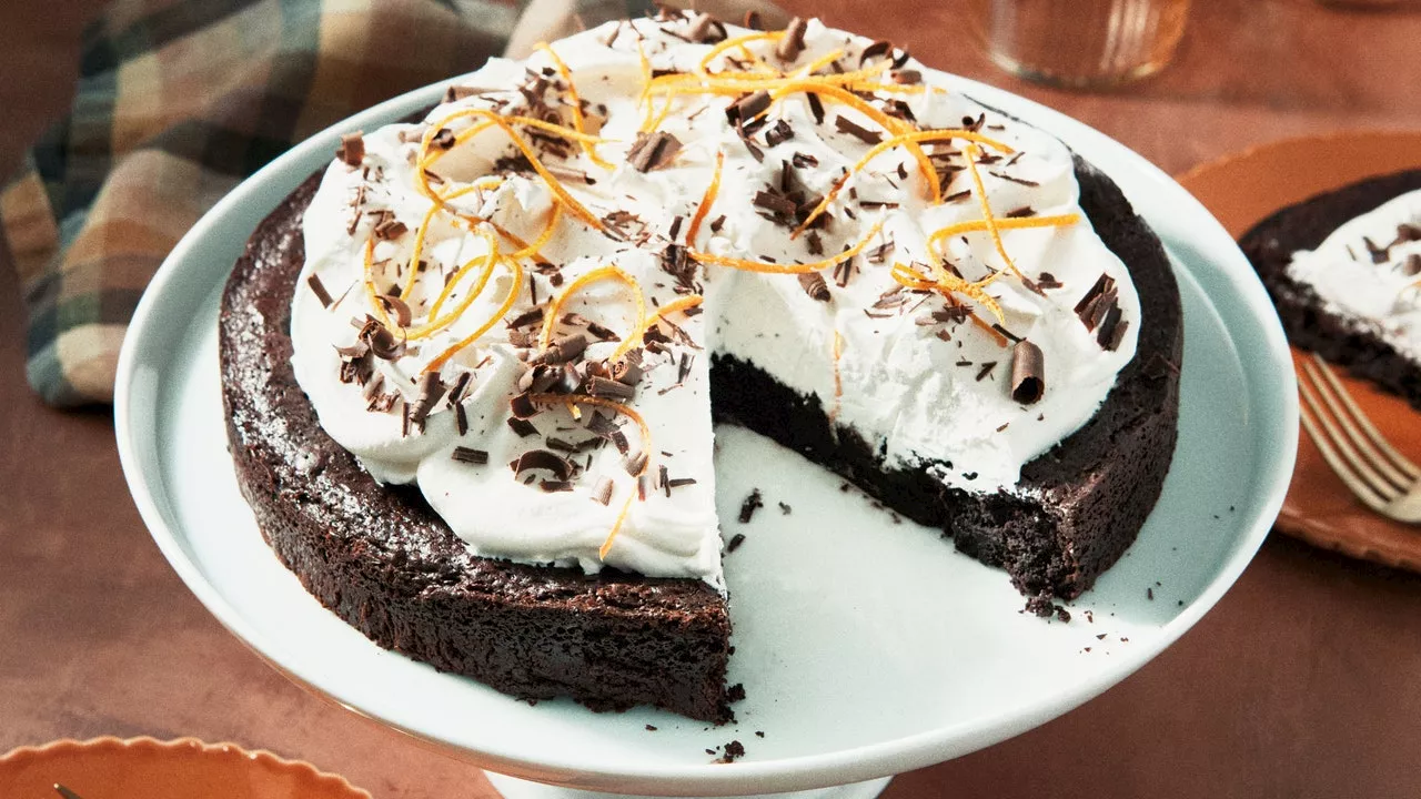 Easy Chocolate-Orange Cake for Gatherings