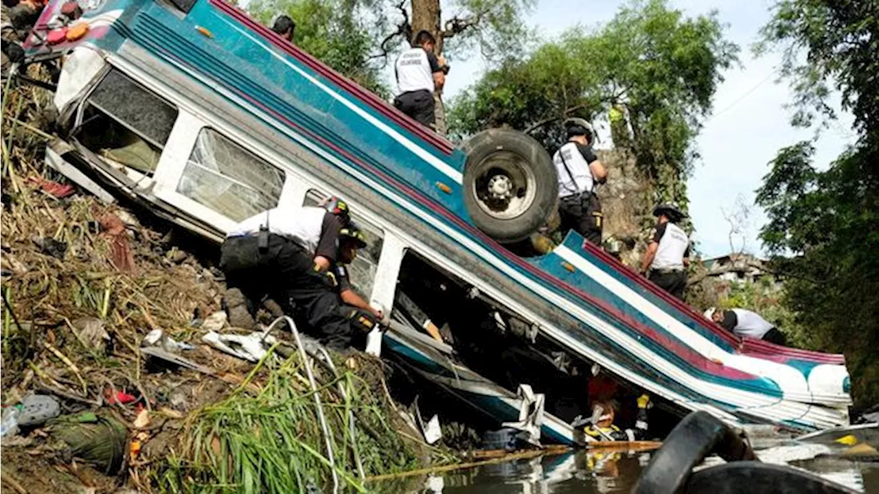 Tragis! Potret Bus Remuk Terjun ke Jurang, 51 Tewas