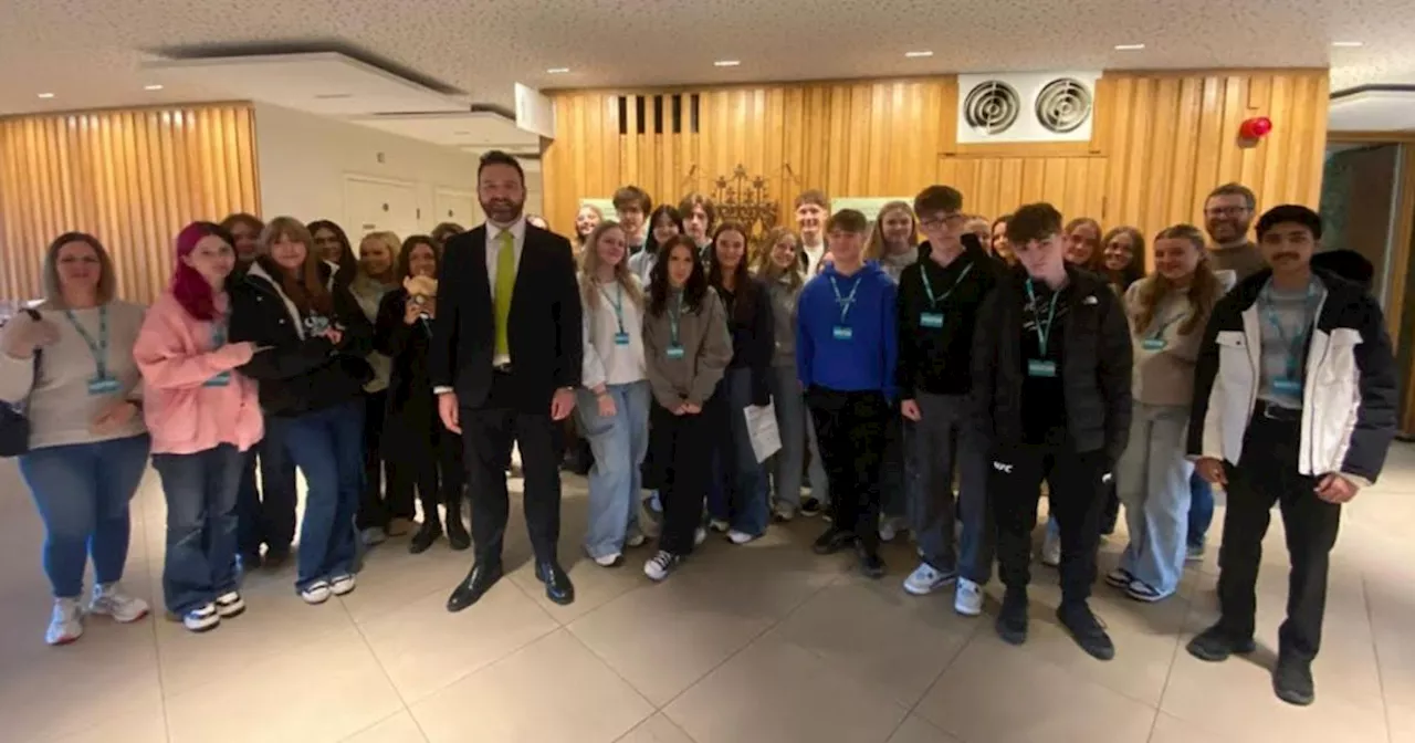 Livingston MP welcomes pupils & teachers from West Calder High to UK Parliament