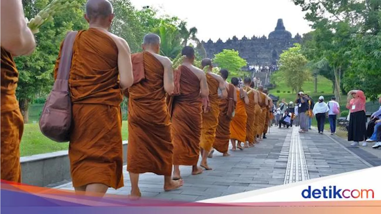 Puluhan Biksu Ikuti Ritual Thudong dari Bangkok ke Borobudur, Ini Rutenya