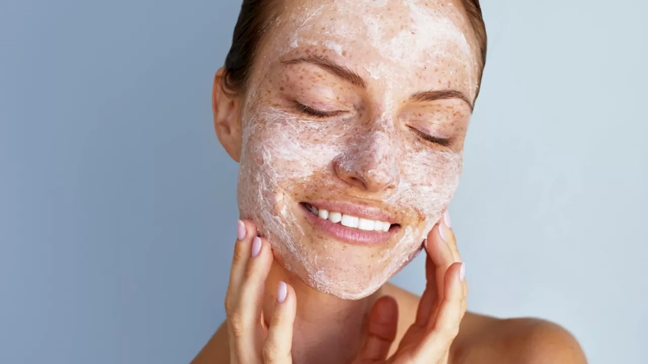 Skin Gritting : La Nouvelle Routine Beauté qui Sensibilise les Experts