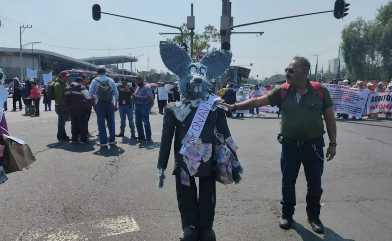 Bloquean San Lázaro; manifestantes protestan por “créditos impagables del Infonavit”