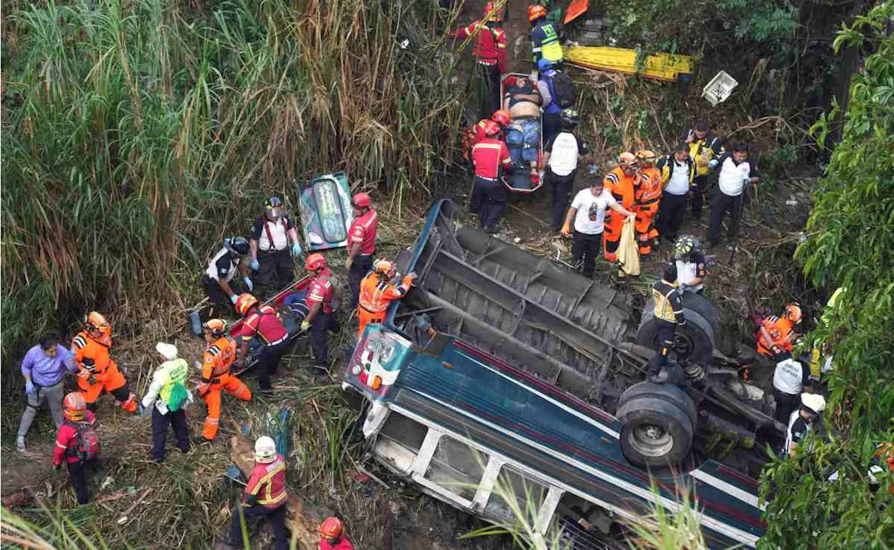 SRE confirma muerte de mexicano en accidente de autobús en Guatemala; se brindará asistencia consular