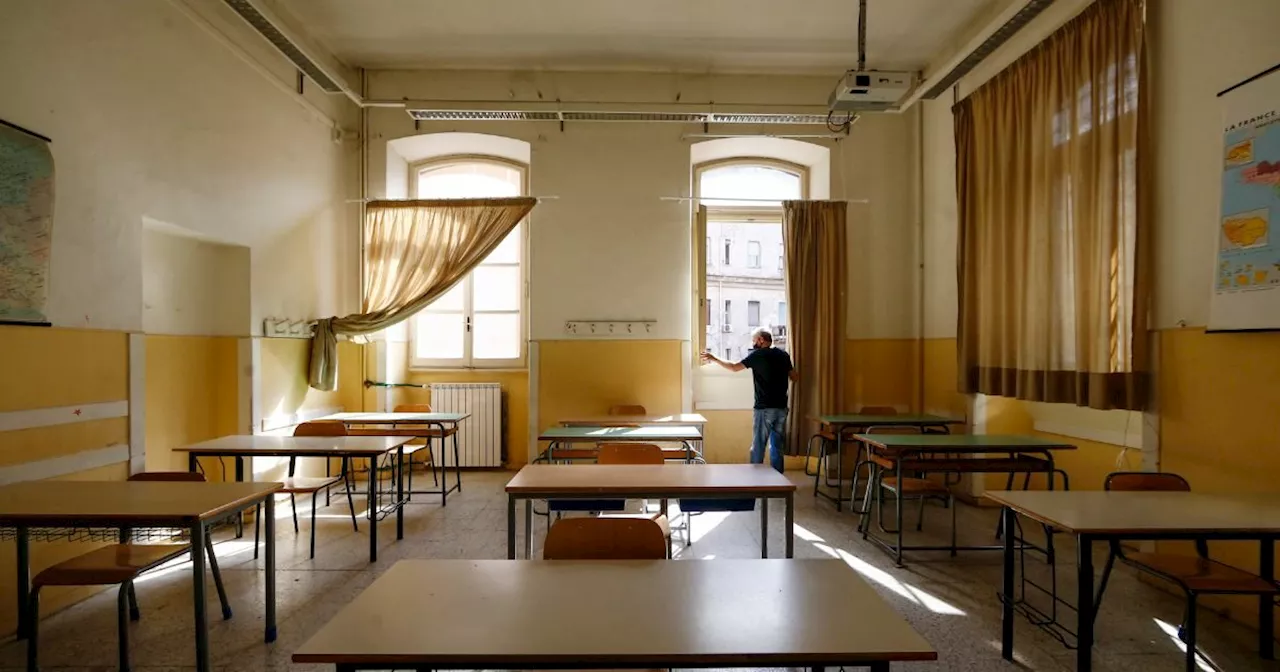 “Perseguitavano con minacce e aggressioni verbali la maestra del figlio”: arrestati genitori a…