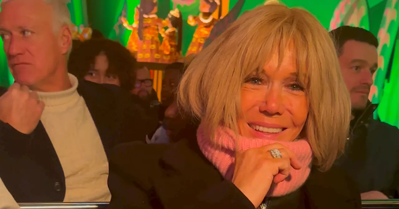 Brigitte Macron et Didier Deschamps enchantent 300 enfants à Disneyland Paris