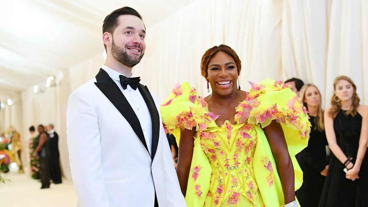 Serena Williams’ Husband’s Reaction to Her Super Bowl Halftime Dance Is the Only One That Mattered