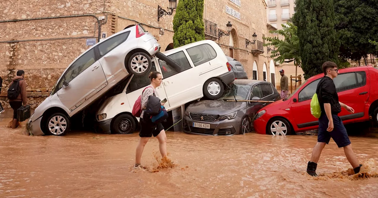 Spain to give legal status to 25,000 migrants affected by Valencia floods