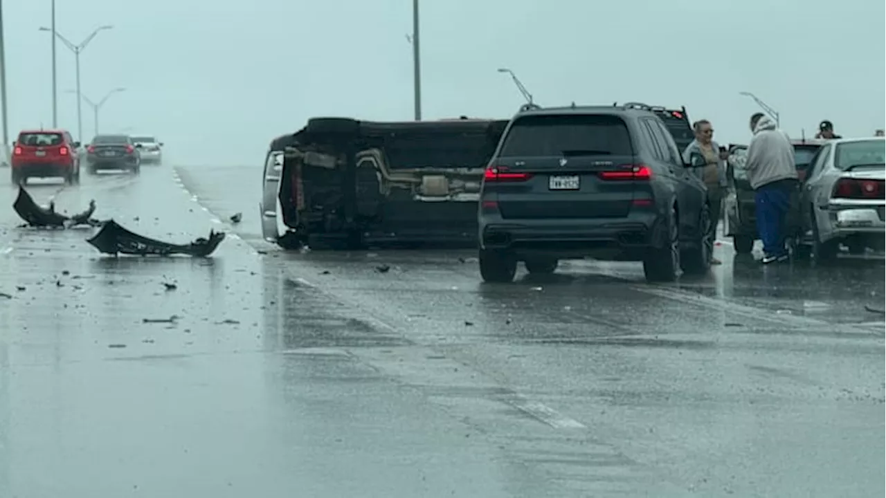 Lanes reopen after rollover on 281 near The Quarry; no injuries reported, SAFD says