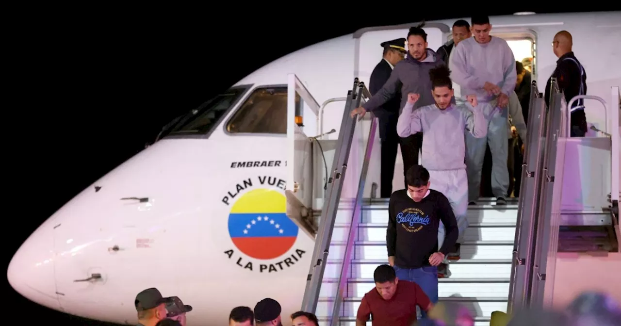 Llegó a Caracas el primer vuelo de deportados desde EE.UU.