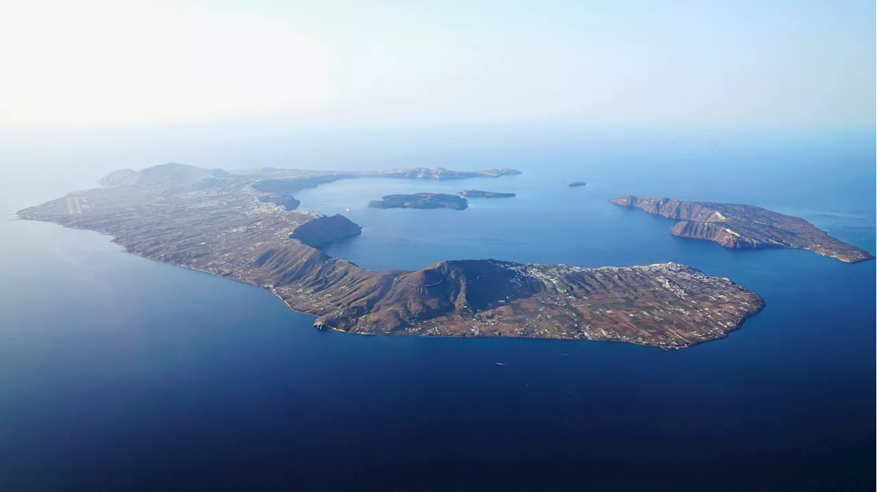 Tremblements de terre violents frappent Santorin et Amorgos