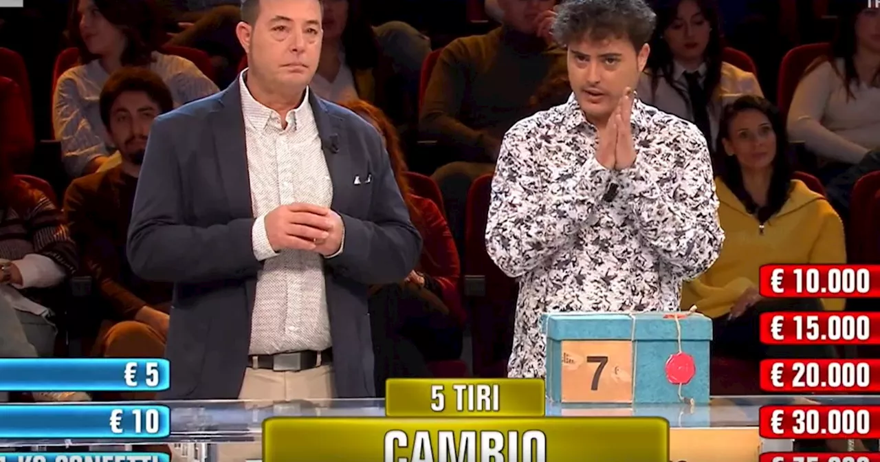 Gianbruno e il padre tragicomici a Chi Wants to Be a Millionaire