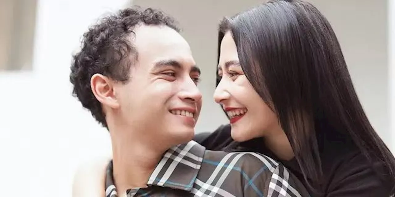 Prilly Latuconsina dan Omara Esteghlal: Inspirasi Gaya Serasi yang Chic