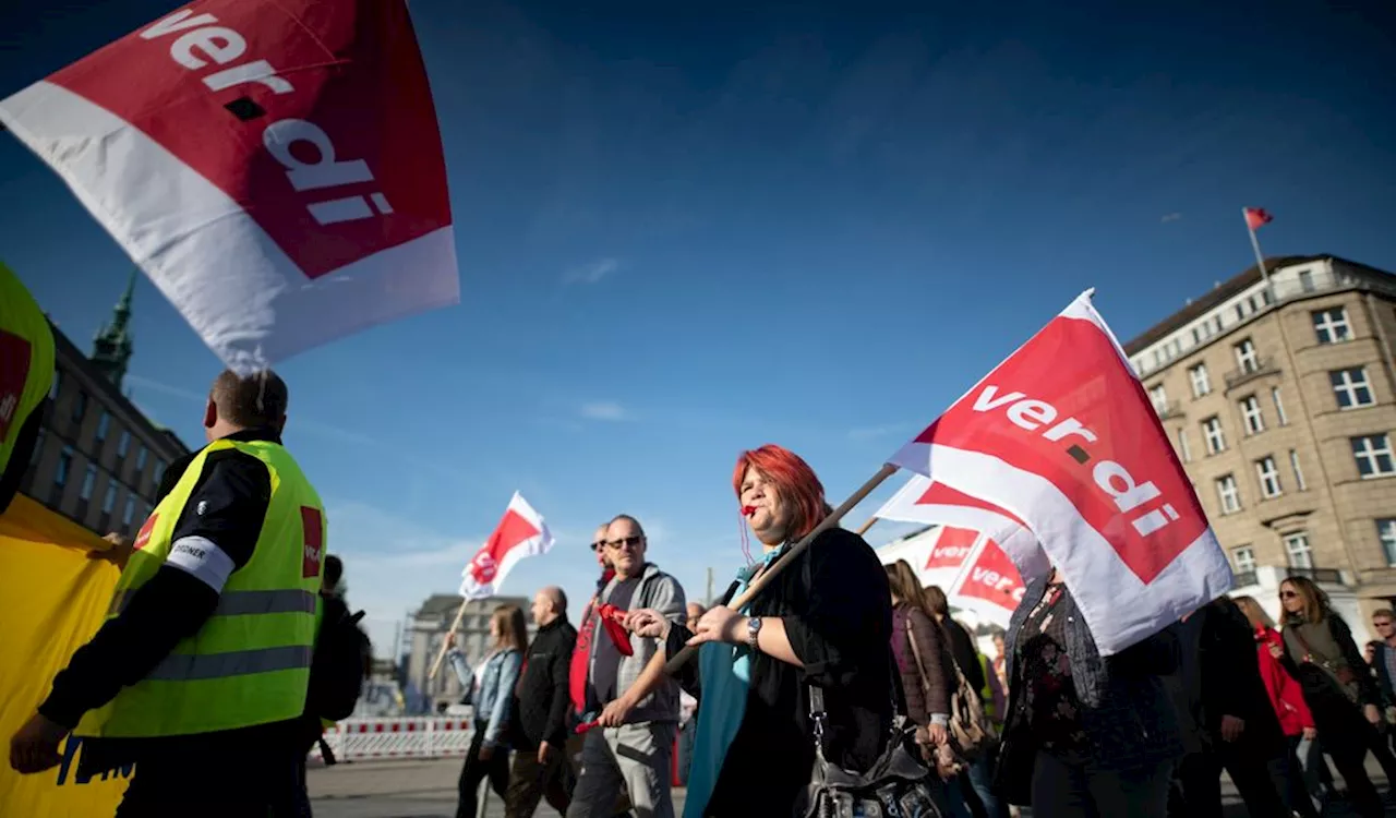 Warnstreik in Hamburg: Verdi fordert mehr Lohn im öffentlichen Dienst