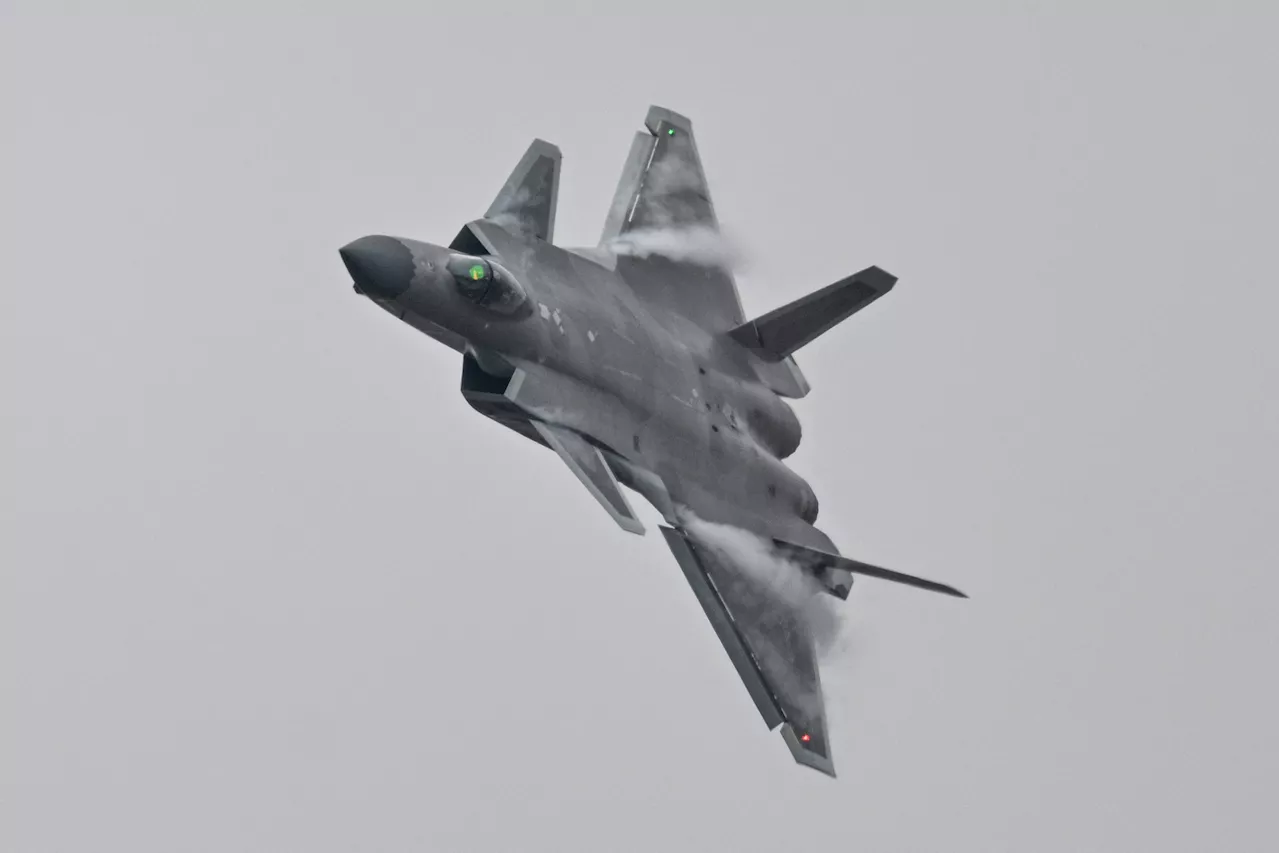 China's J-20 Stealth Jet Spotted in 'Beast Mode' with External Missiles