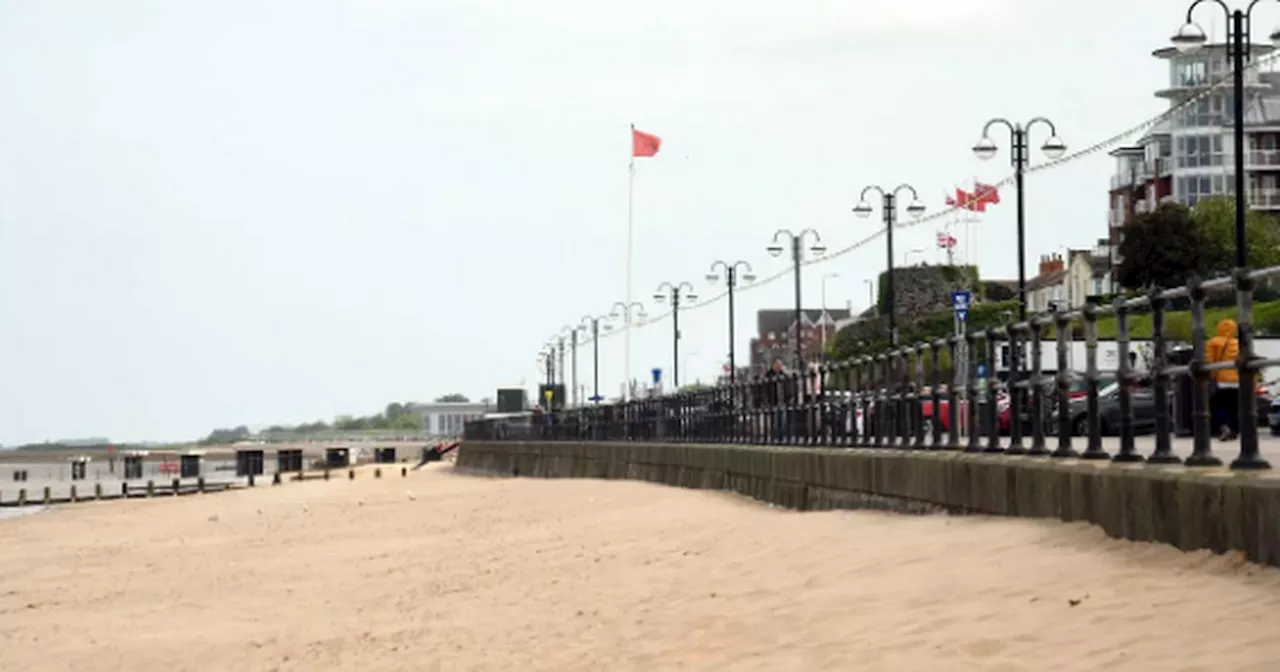 Cleethorpes Crowned UK's Most Romantic Town for Bouquet Buying