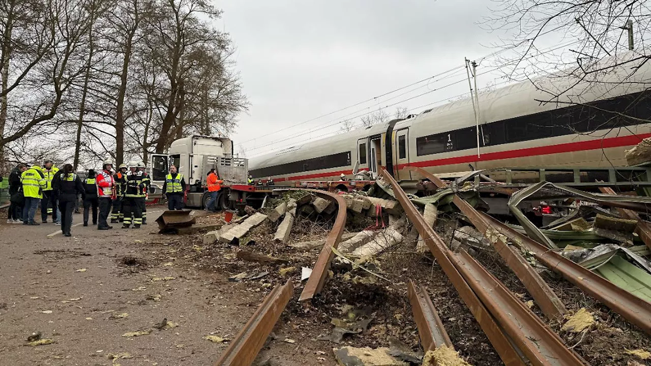 Tragischer Unfall: ICE kollidiert mit Sattelzug - Todesopfer und Verletzte