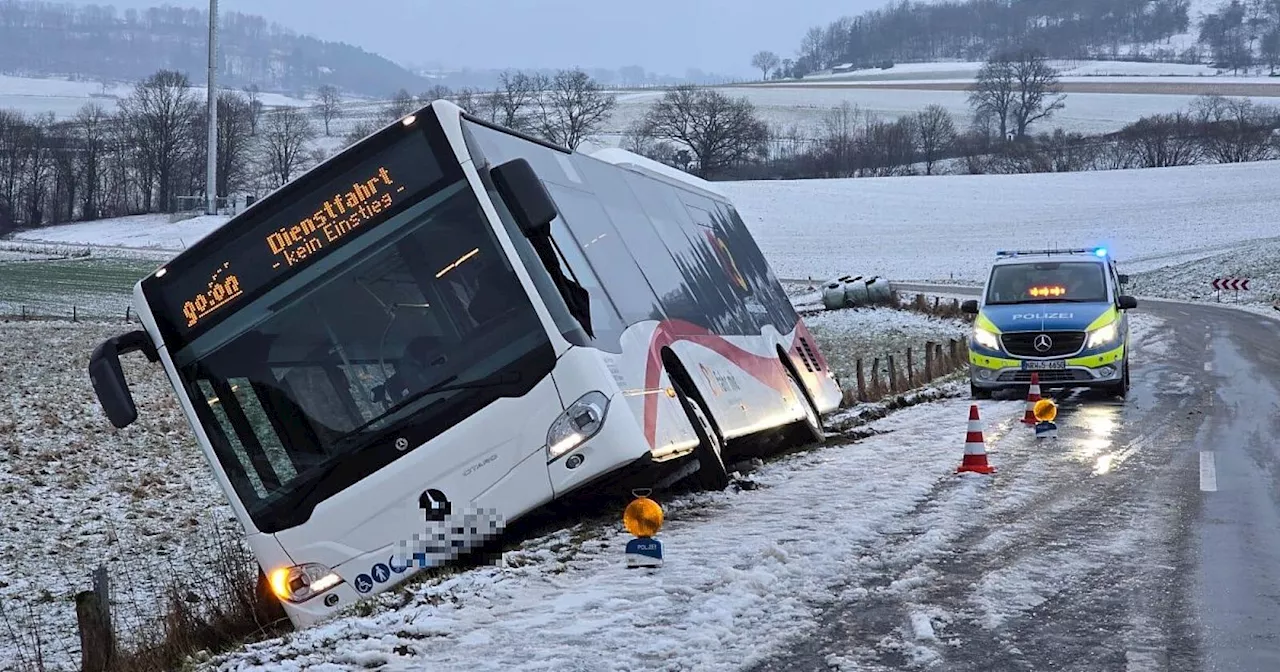 Glättewarnung in Ostwestfalen-Lippe: Verkehrsstörungen und mehrere Unfälle