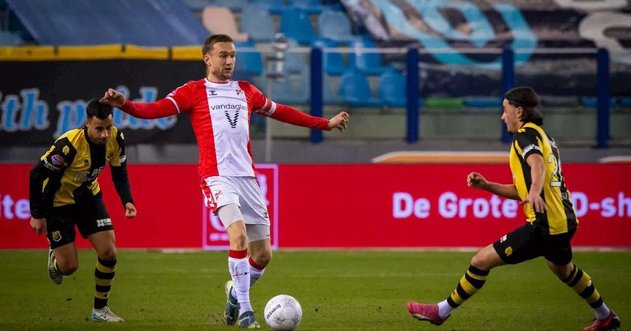 FC Emmen-aanvoerder en -trainer beduusd en geïrriteerd na nederlaag tegen Vitesse