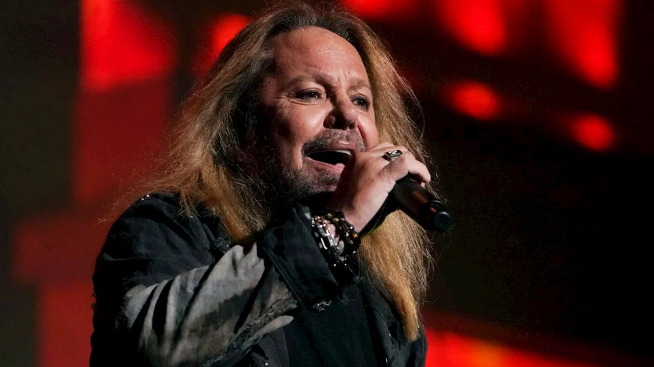 Motley Crue's Vince Neil in Arizona Jet Crash: Pilot Killed, Girlfriend Injured