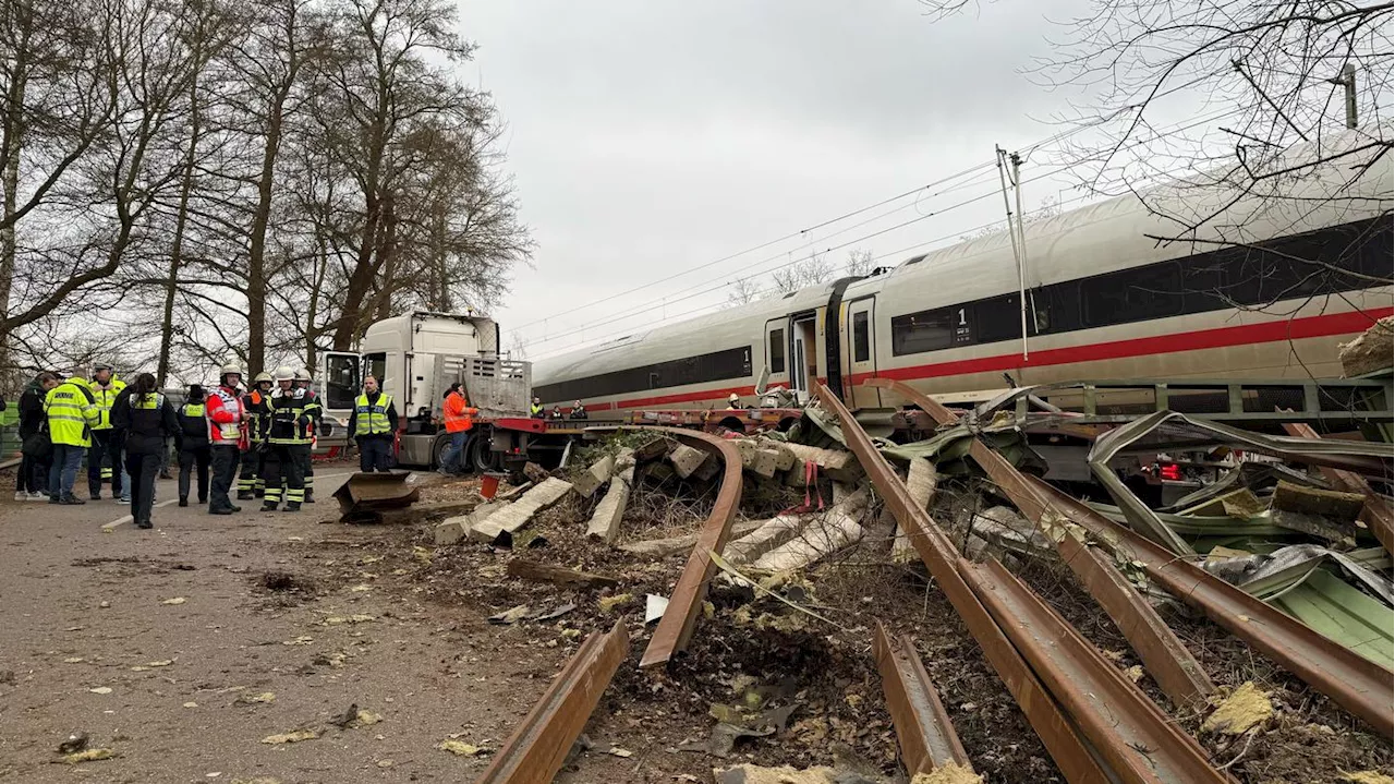 ICE-Unfall in Rönneburg: Passagier stirbt trotz Wiederbelebung